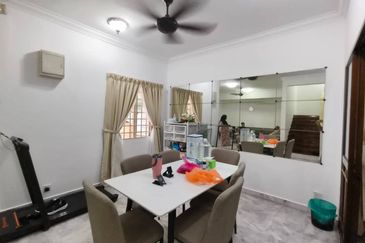 (EXTRA LAND)(FACING OPEN) 2 Storey Superlink Putra Indah Seksyen 9, Putra Heights