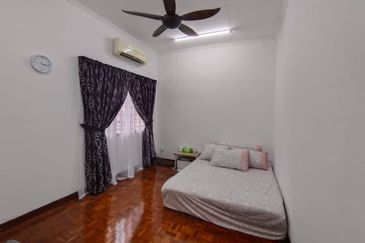 (EXTRA LAND)(FACING OPEN) 2 Storey Superlink Putra Indah Seksyen 9, Putra Heights