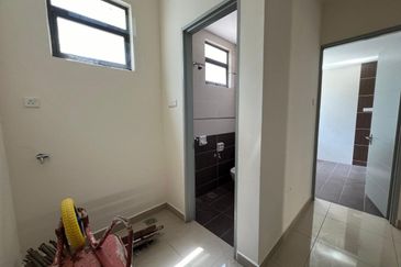 (PRIME LOCATION) Huge 3 Storey Superlink, Taman Ukay Tropika Ukay Perdana Ulu Klang, Ampang