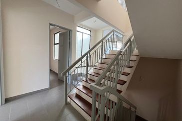 (PRIME LOCATION) Huge 3 Storey Superlink, Taman Ukay Tropika Ukay Perdana Ulu Klang, Ampang