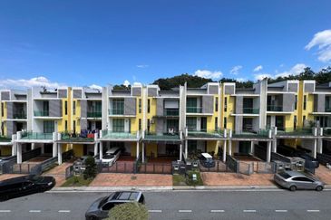 (PRIME LOCATION) Huge 3 Storey Superlink, Taman Ukay Tropika Ukay Perdana Ulu Klang, Ampang