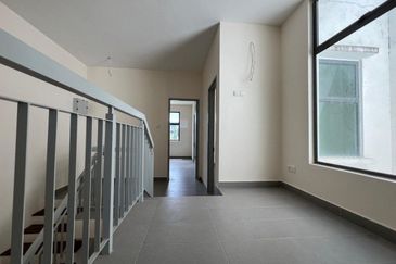 (PRIME LOCATION) Huge 3 Storey Superlink, Taman Ukay Tropika Ukay Perdana Ulu Klang, Ampang