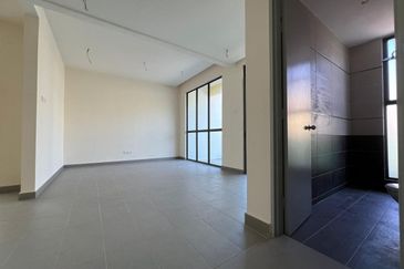 (PRIME LOCATION) Huge 3 Storey Superlink, Taman Ukay Tropika Ukay Perdana Ulu Klang, Ampang