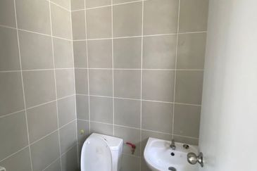 ( CORNER LOT ) 2 Storey Rentak Perdana LBS, Puncak Alam