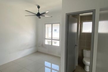 ( CORNER LOT ) 2 Storey Rentak Perdana LBS, Puncak Alam