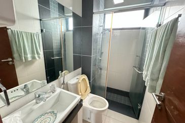 (GATED GUARDED) 3 Storey Bungalow @ Casabella, Kota Damansara PJ