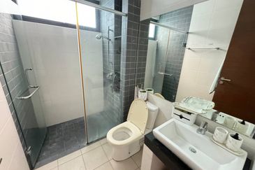 (GATED GUARDED) 3 Storey Bungalow @ Casabella, Kota Damansara PJ