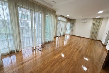 (GATED GUARDED) 3 Storey Bungalow @ Casabella, Kota Damansara PJ