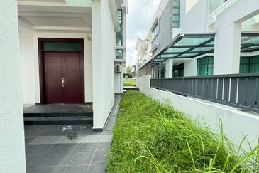 (GATED GUARDED) 3 Storey Bungalow @ Casabella, Kota Damansara PJ