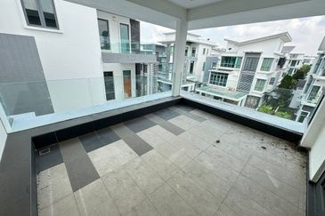 (GATED GUARDED) 3 Storey Bungalow @ Casabella, Kota Damansara PJ