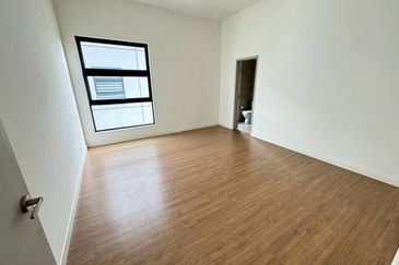 (GATED GUARDED) 2 Storey Semi D @ Tropicana Aman, Telok Panglima Garang