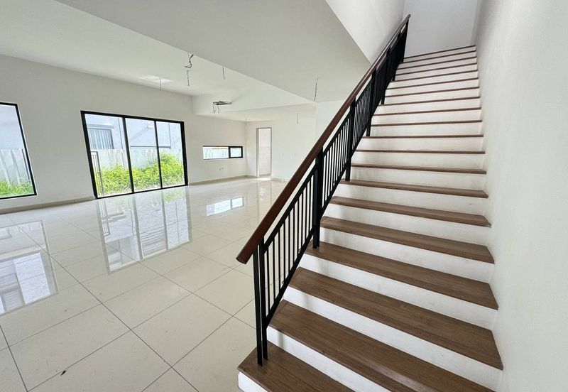 (GATED GUARDED) 2 Storey Semi D @ Tropicana Aman, Telok Panglima Garang