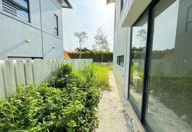 (GATED GUARDED) 2 Storey Semi D @ Tropicana Aman, Telok Panglima Garang