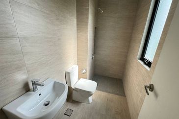 (GATED GUARDED) 2 Storey Semi D @ Tropicana Aman, Telok Panglima Garang