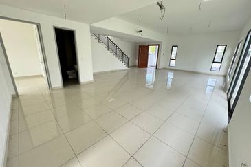 (GATED GUARDED) 2 Storey Semi D @ Tropicana Aman, Telok Panglima Garang