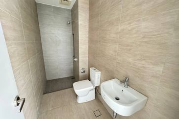 (GATED GUARDED) 2 Storey Semi D @ Tropicana Aman, Telok Panglima Garang