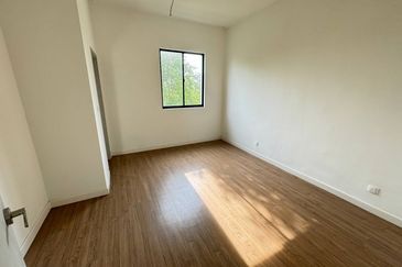 (GATED GUARDED) 2 Storey Semi D @ Tropicana Aman, Telok Panglima Garang