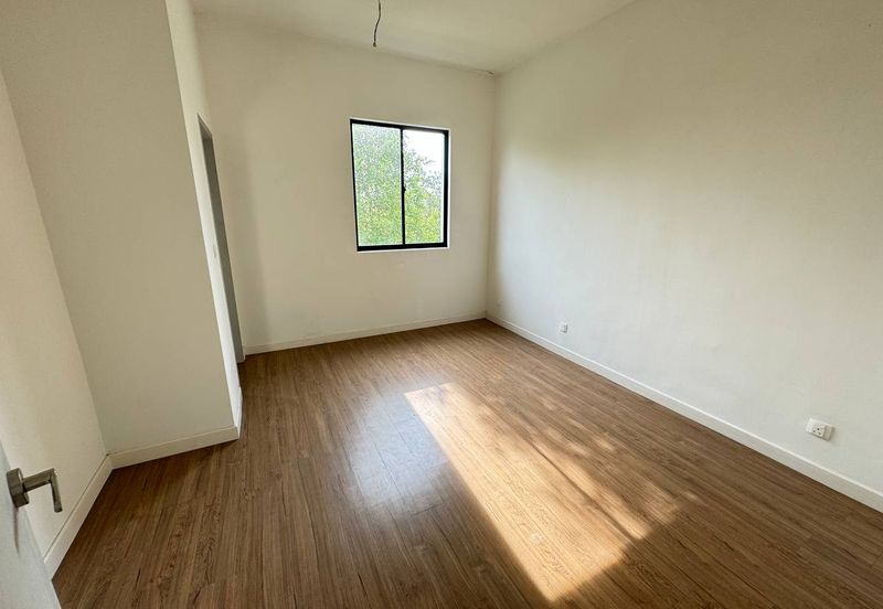 (GATED GUARDED) 2 Storey Semi D @ Tropicana Aman, Telok Panglima Garang