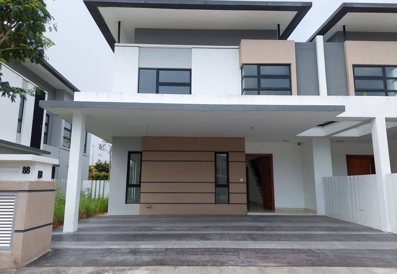 (GATED GUARDED) 2 Storey Semi D @ Tropicana Aman, Telok Panglima Garang