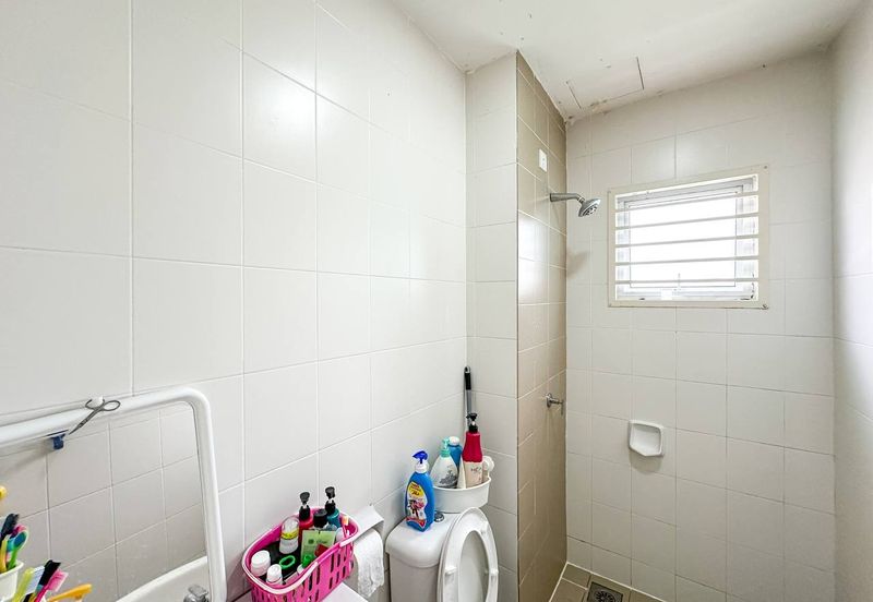 (LEVEL 1) Renovated Embun Residence Taman Puncak Saujana, Kajang