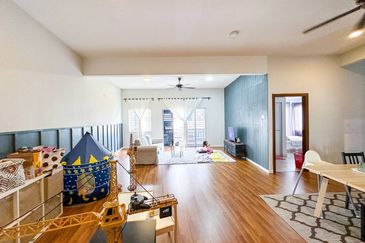 (LEVEL 1) Renovated Embun Residence Taman Puncak Saujana, Kajang