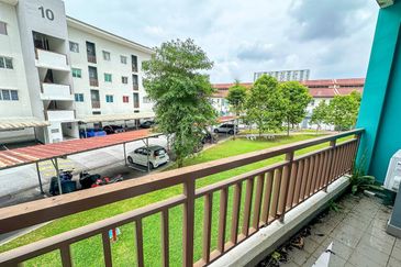 (LEVEL 1) Renovated Embun Residence Taman Puncak Saujana, Kajang