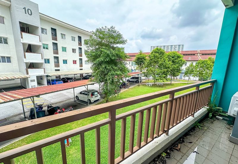 (LEVEL 1) Renovated Embun Residence Taman Puncak Saujana, Kajang
