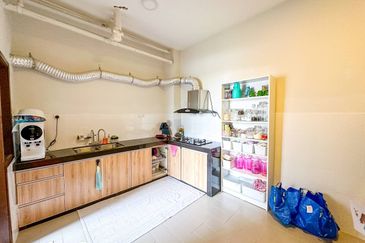 (LEVEL 1) Renovated Embun Residence Taman Puncak Saujana, Kajang