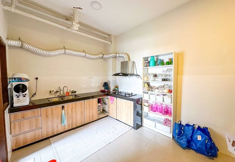 (LEVEL 1) Renovated Embun Residence Taman Puncak Saujana, Kajang