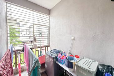 (LEVEL 1) Renovated Embun Residence Taman Puncak Saujana, Kajang