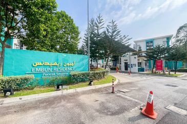 (LEVEL 1) Renovated Embun Residence Taman Puncak Saujana, Kajang