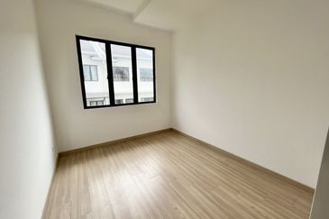 (GATED GUARDED) 2 Storey Aster Type, Diamond City, Semenyih