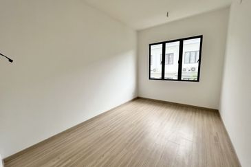 (GATED GUARDED) 2 Storey Aster Type, Diamond City, Semenyih