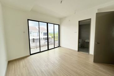 (GATED GUARDED) 2 Storey Aster Type, Diamond City, Semenyih