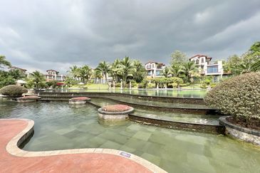 (GATED GUARDED) 2 Storey Aster Type, Diamond City, Semenyih