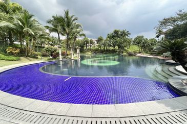 (GATED GUARDED) 2 Storey Aster Type, Diamond City, Semenyih