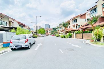 (FREEHOLD) 3 Storey SEMI-D Riverview, Kemensah, Taman Melawati 