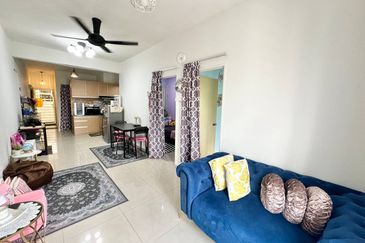 (GATED GUARDED) Camellia Court Apartment, Taman Impian Putra, Kajang 