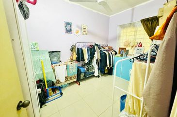 (GATED GUARDED) Camellia Court Apartment, Taman Impian Putra, Kajang 