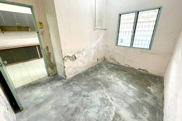 (CORNER LOT) Single Storey Taman Rambai Indah, Jenjarom