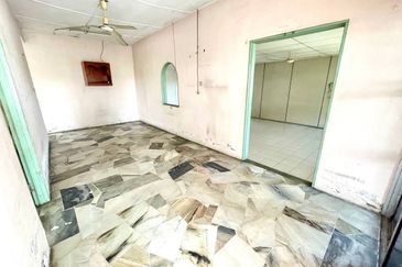 (CORNER LOT) Single Storey Taman Rambai Indah, Jenjarom