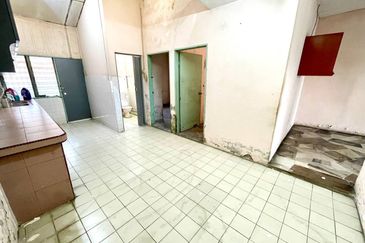 (CORNER LOT) Single Storey Taman Rambai Indah, Jenjarom