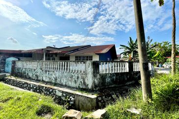 (CORNER LOT) Single Storey Taman Rambai Indah, Jenjarom