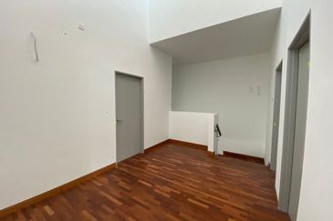 (CORNER LOT) 2 Storey Terrace Viola Alam Impian, Shah Alam