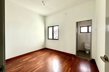 (CORNER LOT) 2 Storey Terrace Viola Alam Impian, Shah Alam