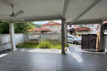 (FULLY FURNISHED) Renovated 2 Storey Semi-D Lorong Azzaharah, Puncak Alam