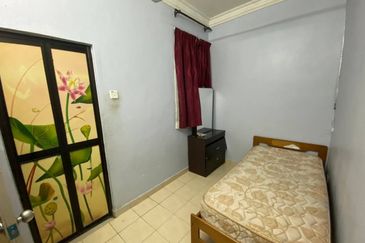 (FULLY FURNISHED) Renovated 2 Storey Semi-D Lorong Azzaharah, Puncak Alam