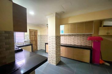 (FULLY FURNISHED) Renovated 2 Storey Semi-D Lorong Azzaharah, Puncak Alam