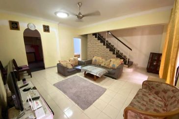 (FULLY FURNISHED) Renovated 2 Storey Semi-D Lorong Azzaharah, Puncak Alam
