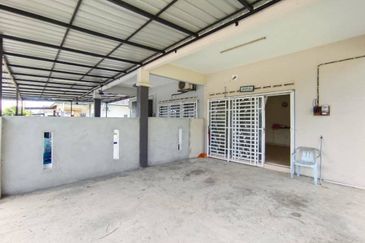 (EXTRA LAND) Single Storey Semi-D Kg Sungai Pinang, Pulau Indah, Port Klang
